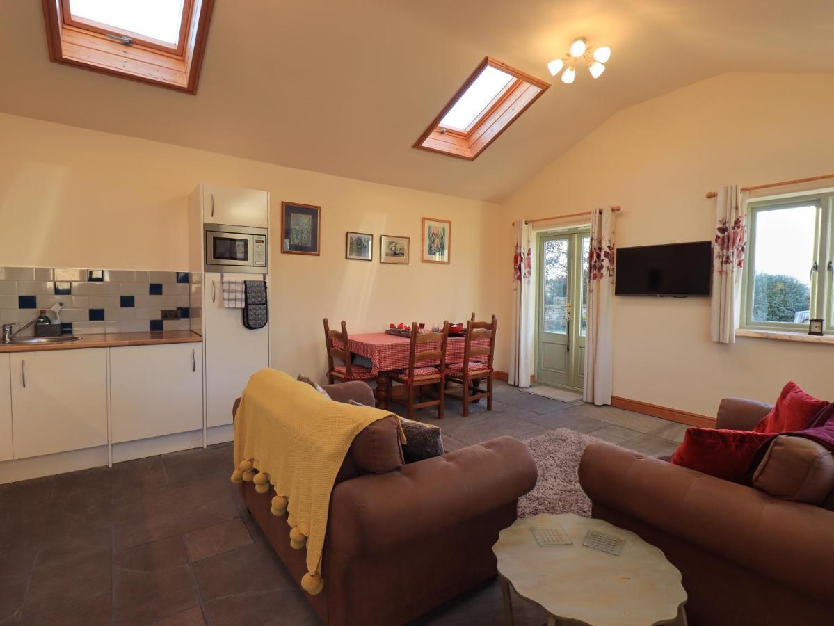 Swallow Cottage, * Over Kellet